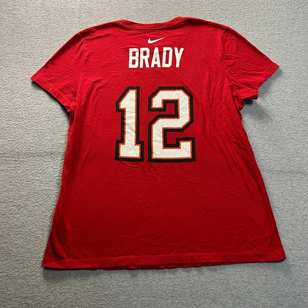Nike Tampa Bay Buccaneers Tom Brady #12 Womens Large Red NFL T-Shirt Casual